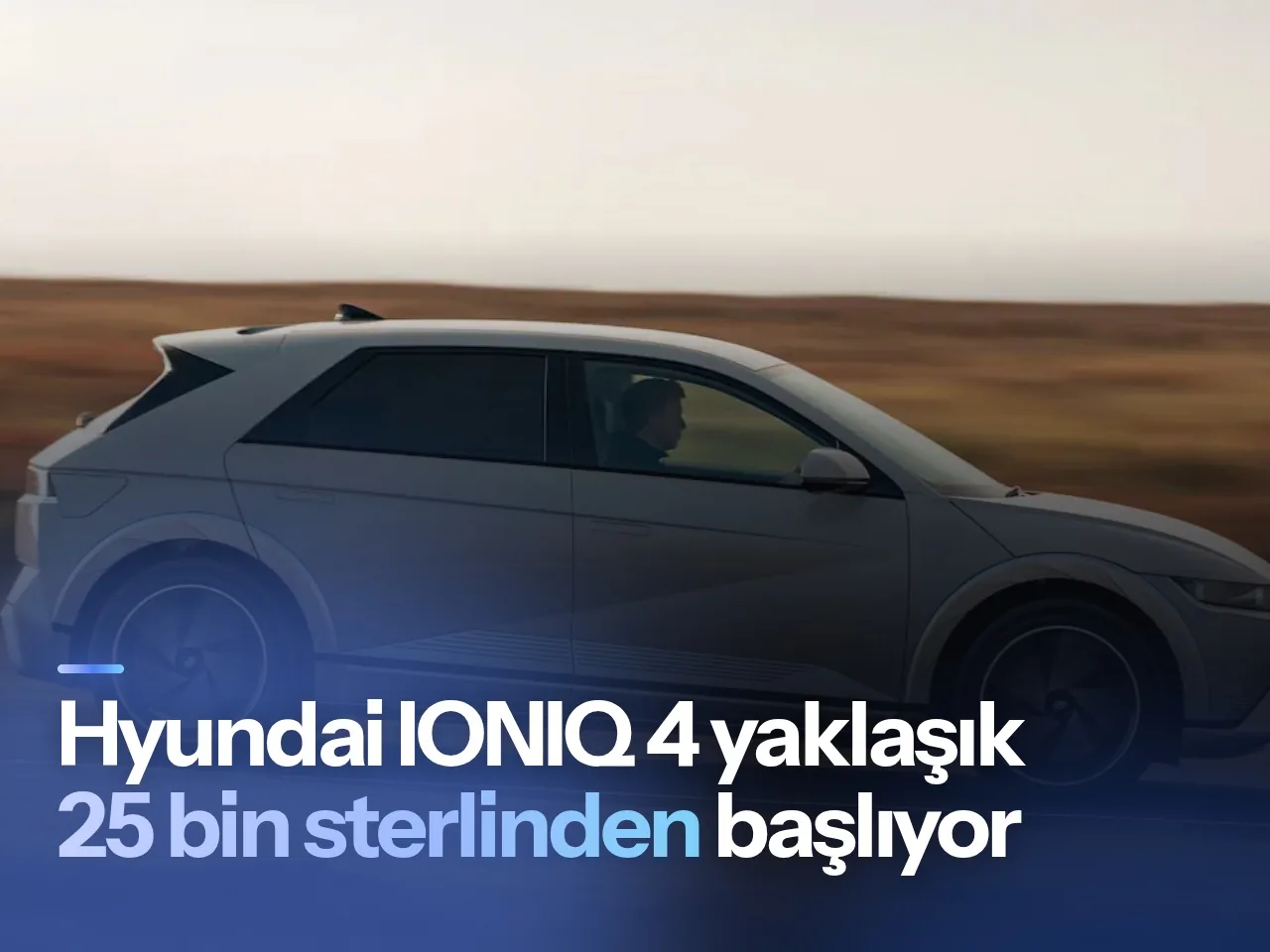 Gri tonlarında iki elektrikli SUV silüetini gösteren minimalist stüdyo görseli