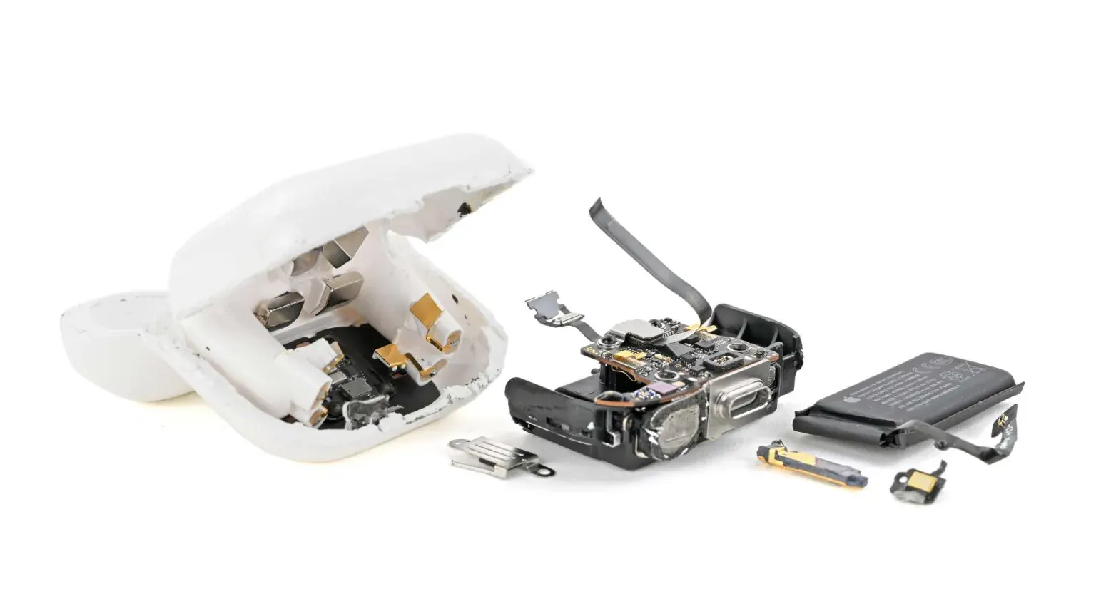AirPods 5 tamir edilebilirlik rekoru kırdı: SoundGuys fotoğrafı (4)