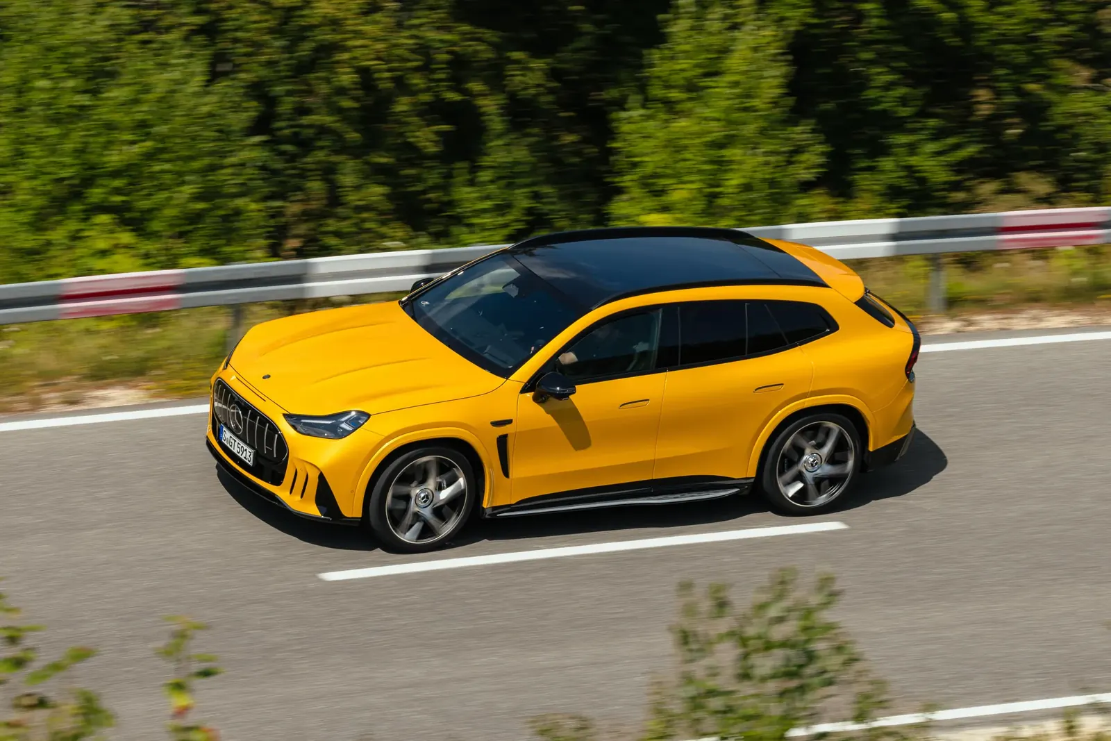 Mercedes-AMG GT SUV tanıtıldı: The Verge fotoğrafı (2)