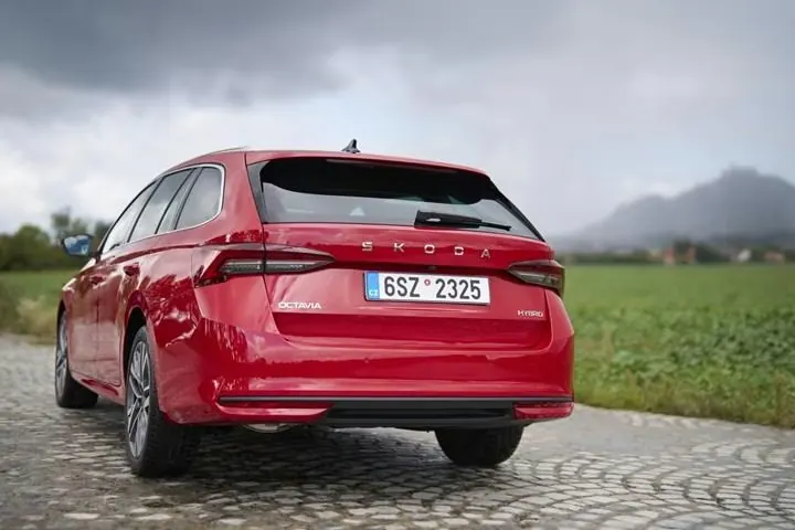 Skoda Octavia hibrit modeli tanıtıldı: DonanımHaber fotoğrafı (2)