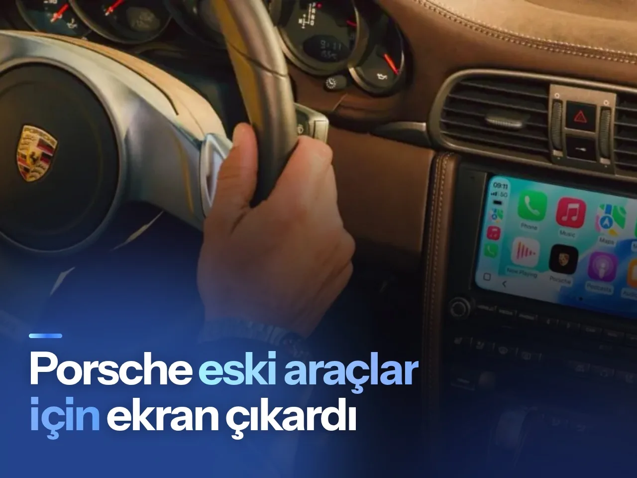 Porsche nin eski modeller için geliştirdiği yeni dokunmatik ekran sistemini temsil eden stüdyo görseli