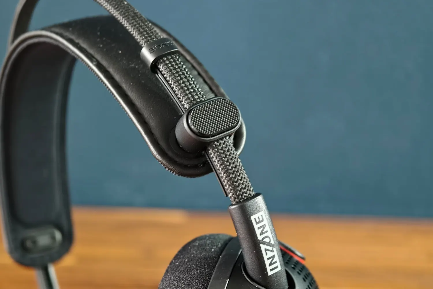 Sony InZone H6 Air review headband adjustment