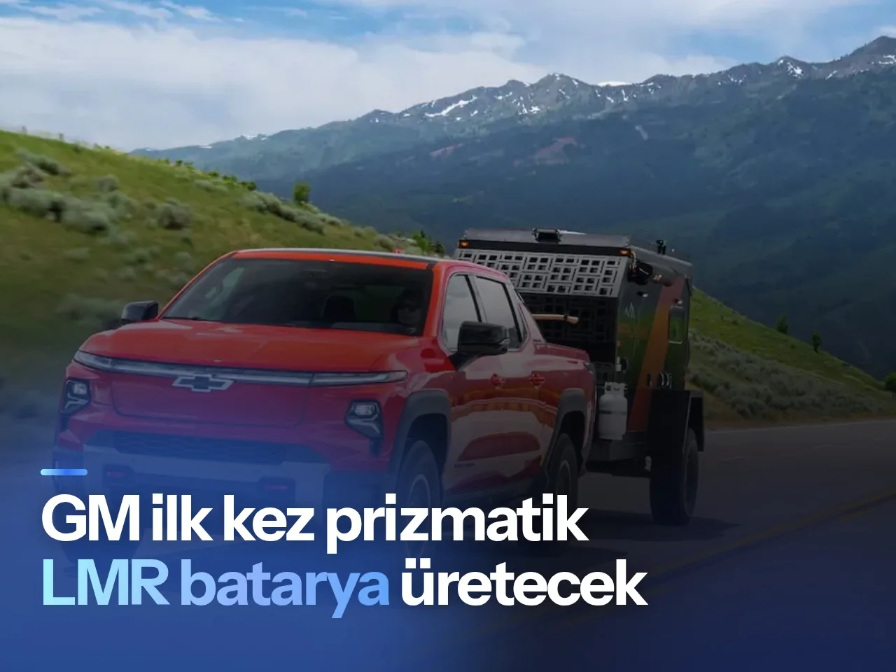 Mat gri renkli prizmatik batarya hücresi ve yumuşak amber rengi ışık yansıması