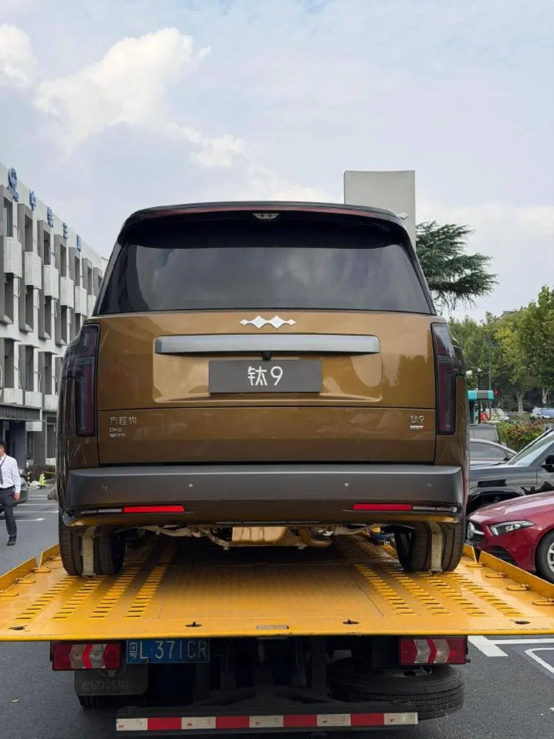 BYD Fang Cheng Bao Ti9 şovrumlarda: CarNewsChina fotoğrafı (3)