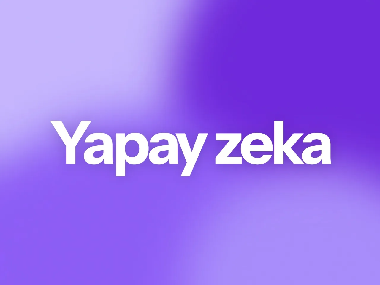 Karanlık bir yüzey üzerinde duran yarı saydam cam küre görseli