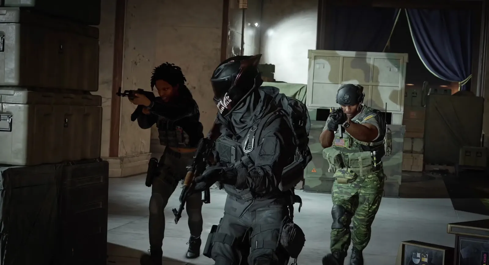 Modern Warfare 4 oyununun yeni Counter-Strike esintili modunu temsil eden metalik taktiksel nesneler ve ışıklandırma
