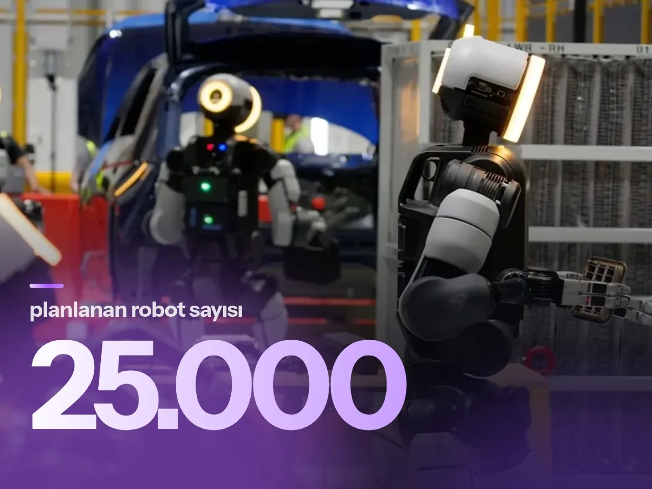 Hyundai fabrikasında görev yapan, metalik bir yüzeye sahip insansı robot Atlas'ın çalışma anını yansıtan görsel.
